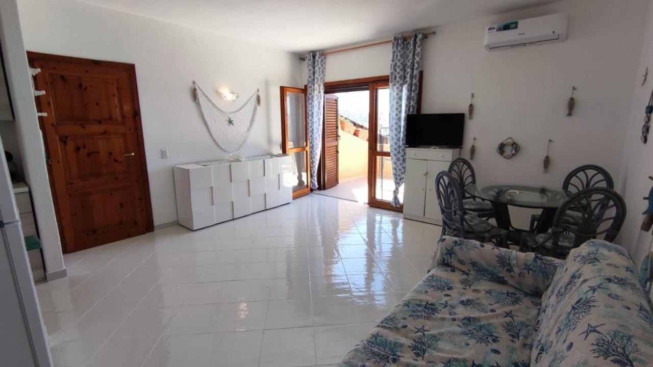 Appartamento Oltremare Vista Mare La Maddalena  Exterior photo